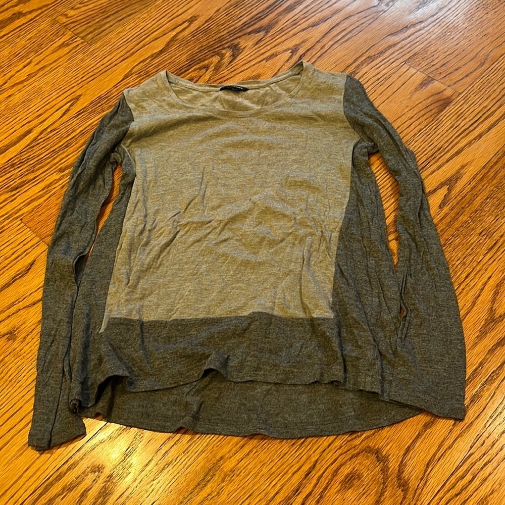 Club Monaco Woman’s Grey Long Sleeve Size Xs